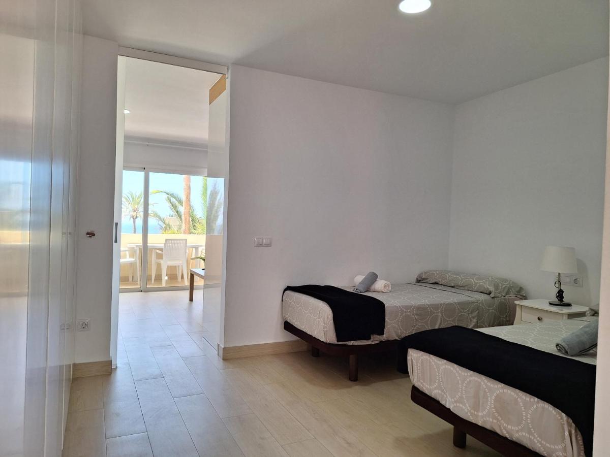 White And Quiet! Modern Apartment In San Agustin San Bartolomé Buitenkant foto