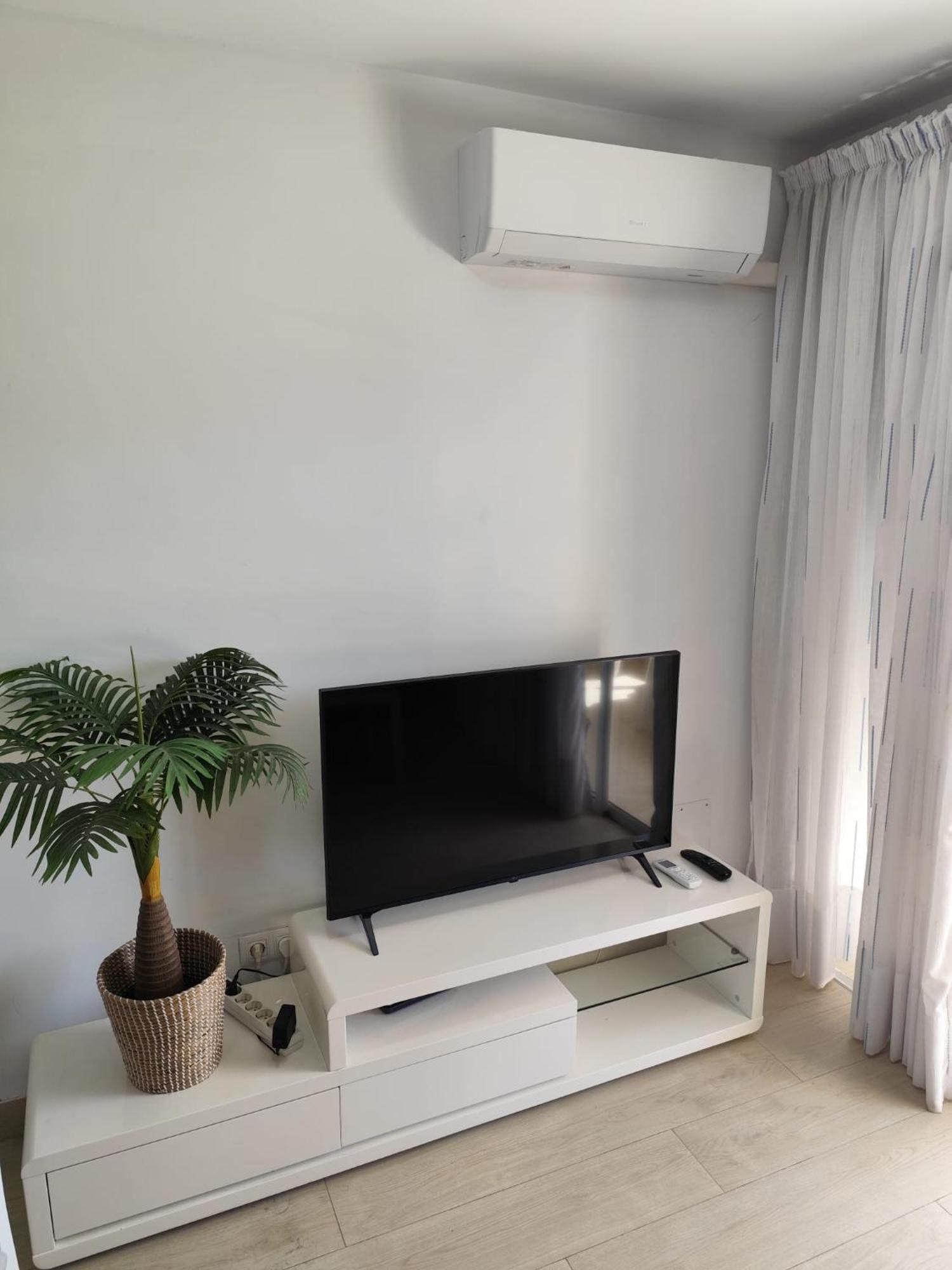 White And Quiet! Modern Apartment In San Agustin San Bartolomé Buitenkant foto